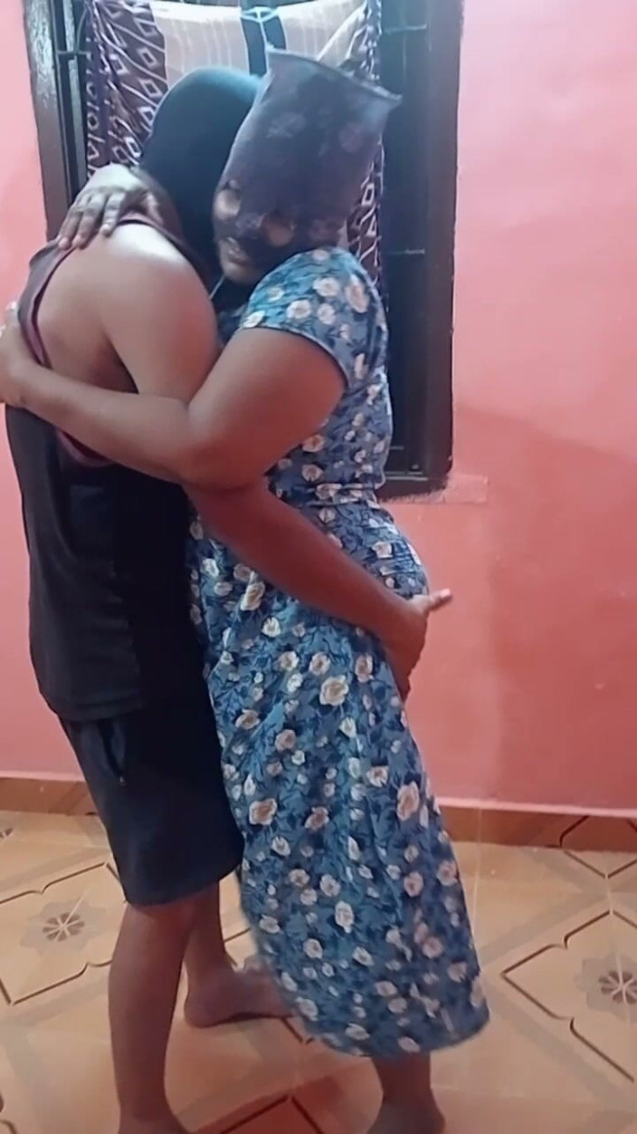 Tamil lesbian: Video rekaman seks pasak suami istri lagi ngomong jorok