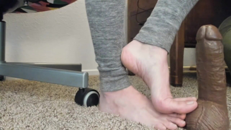 Dirty Words Erotic Audio by Tara Smith: BBC cuckold humiliation sph foot fetish foot job tease