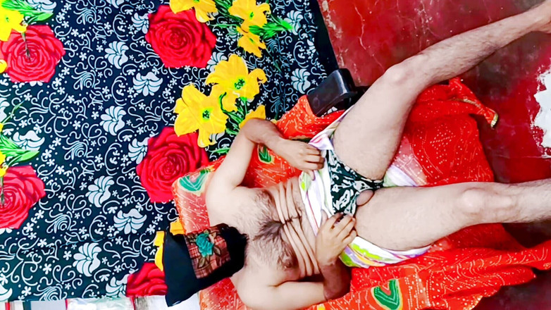 Rakul008: Sexy nevlastní teta mě naučila, jak mít sex s mojí...