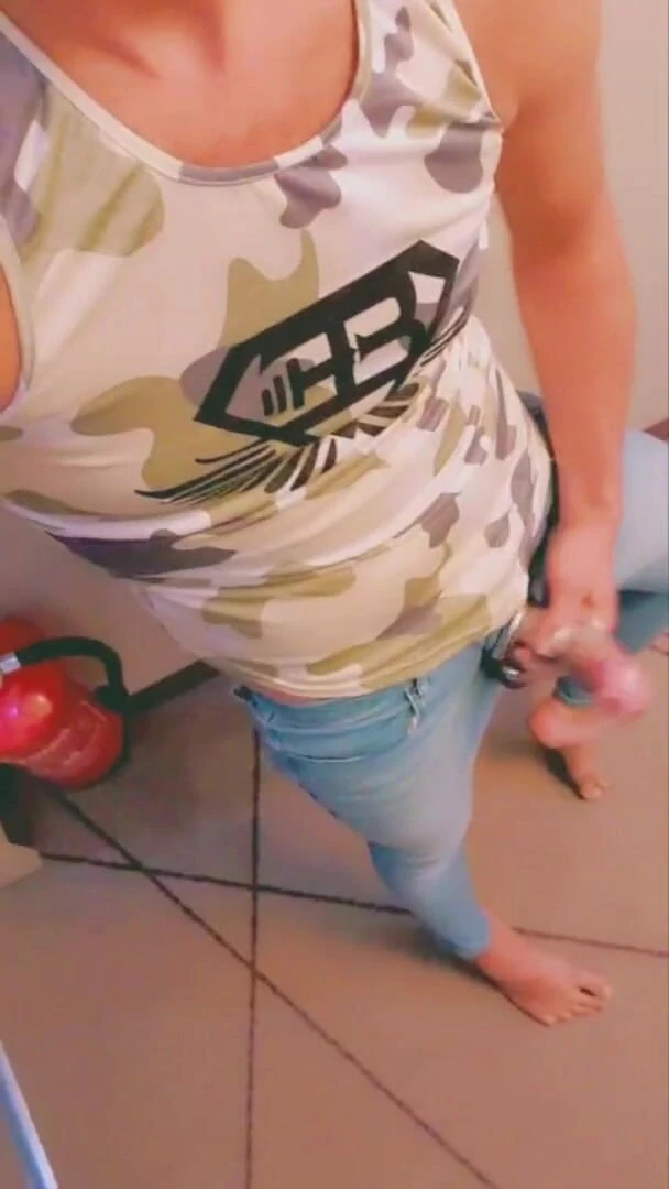 Slutboyben: Slutboyben cam4 esibizionista di pavimento in hotel
