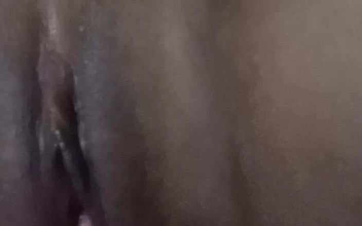 madusanka115: 私は私の女の子を感じています。