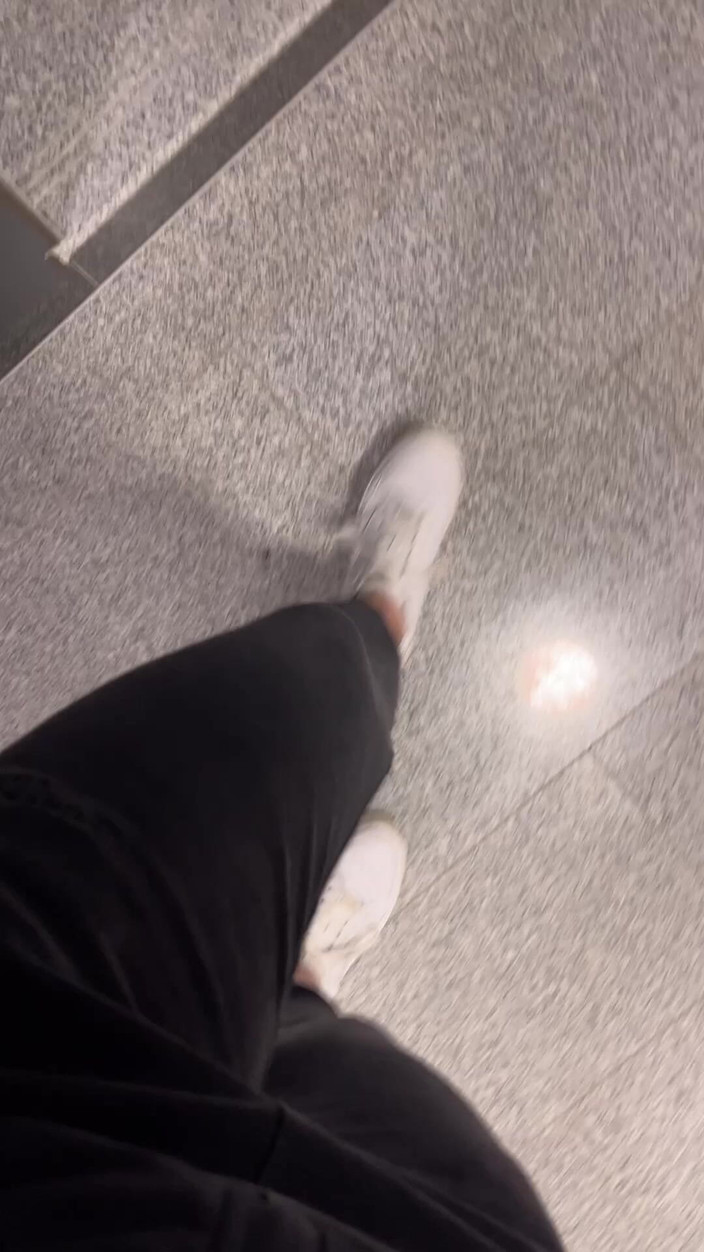 Feet: Chůze ve sportovní obuvi