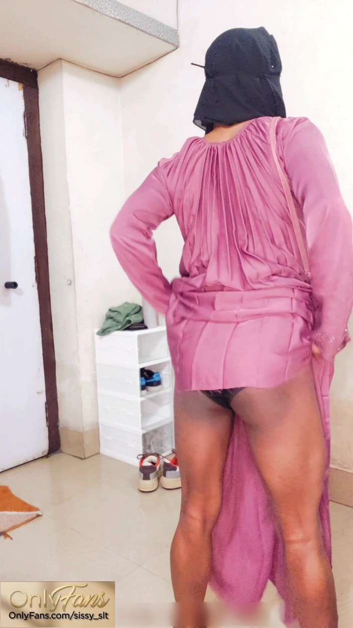 Sissy Slut Simran: Henjutan shemale bertudung oleh dildo