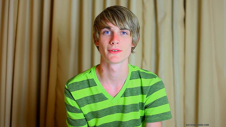 Lollipop Twinks: Preston Andrews &amp; zijn hilarische stem karakters praten met de camera