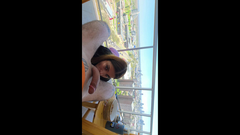 Young big apple: Mon mari et moi nous sommes amusés dans un appartement...