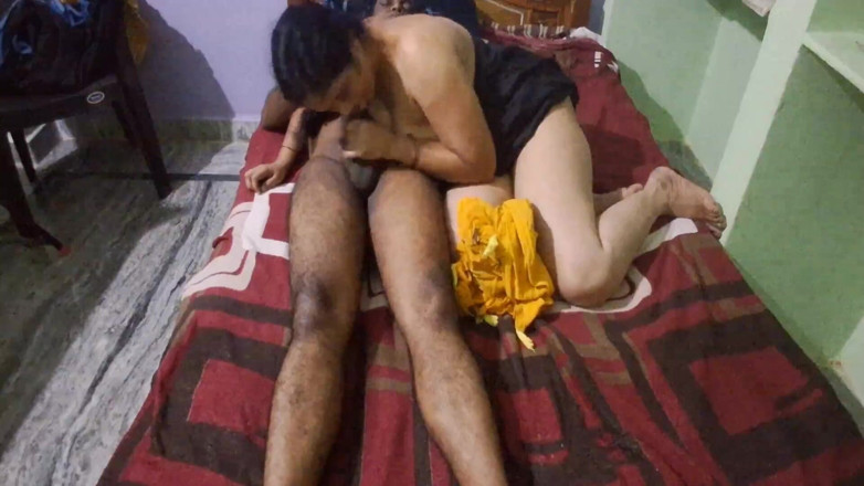 Sexy sindu: Tante india asal mallu dientot habis-habisan