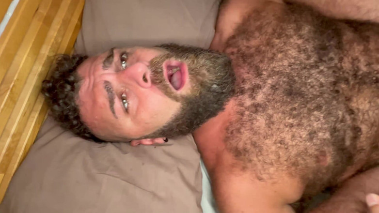 PoppaPig: Hairy Stepdaddy Bear Fucks, Rims and Sucks Italian Cub
