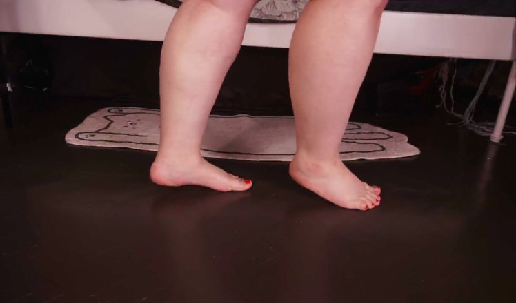 AssGives: I Walk Barefoot