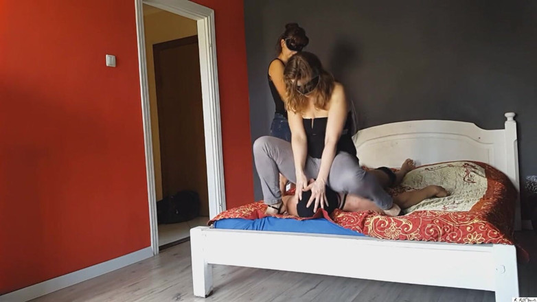 KRNStudio: FFM-session # 17 Facesitting