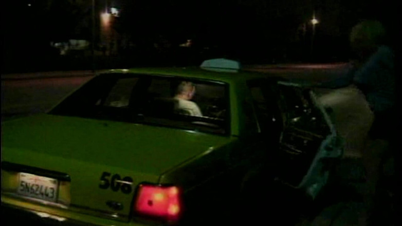 THAGSON MATURE: MILF blonde miang menunggang dengan ghairah di dalam kereta dan...