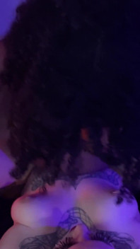 Scarlette zostaje rozciągnięta