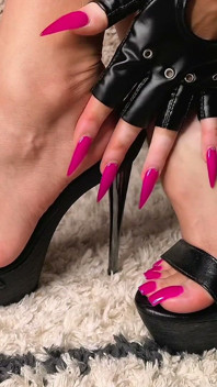 Gag, Boobs and Feet