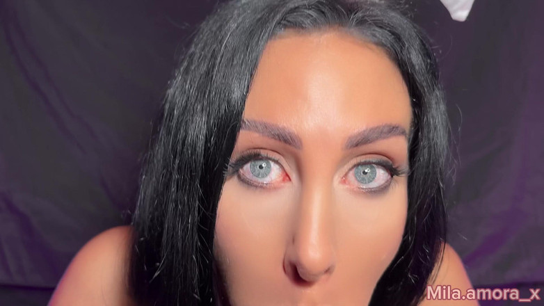 Mila Amora: バニーは最低でセックスし、BBCを評価している