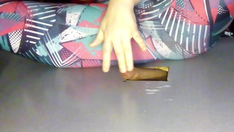 Sexoamateur: Punheta com gloryhole