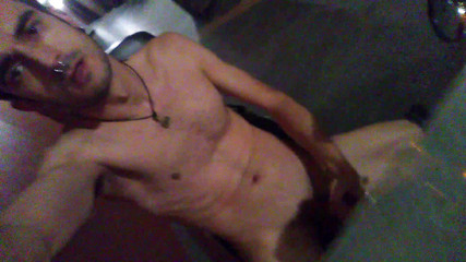 The Septum Guy: Propíchnuté péro stříká dvakrát v riskantní přírodě