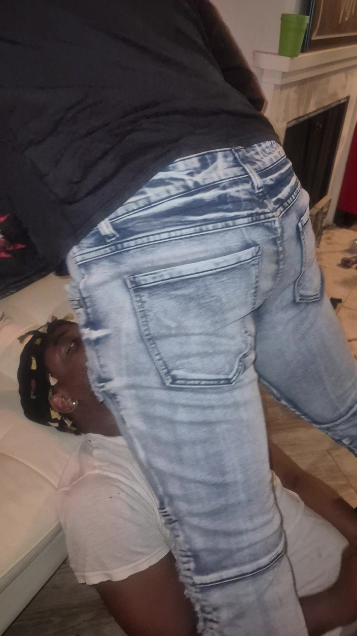 Wondahead21: Сидіти на обличчі, ковтати пизду в обличчя, трах безумство Альфа володіє ротом цієї повії!