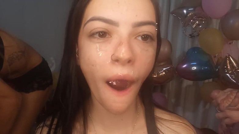 Carmona TS: Ragazzina magra ha il cazzo e poi due sborrate sul...