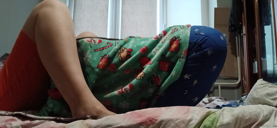 Lesbian-candys: 年上の女性のアソコを嗅いだり舐めたりするのが大好きです