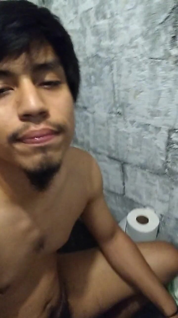 AlexAlejandro13: 그것은 발기 자지를 갖는 금요일