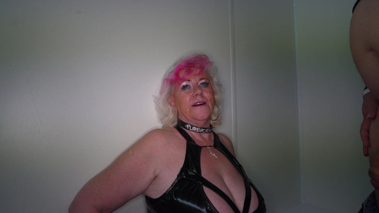 PureVicky66: Granny Fingers Fat Ass While Sucking Dripping Cock