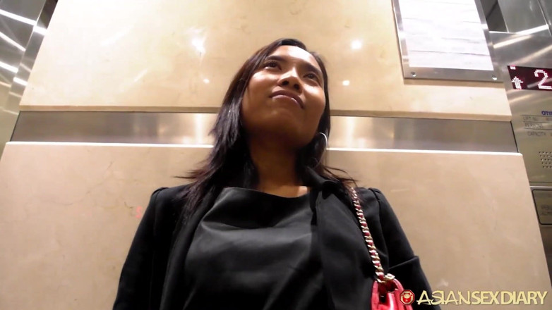 Sex Diary: AsianSexDiary - Perky tit Pinay goes back to hotel for sex...