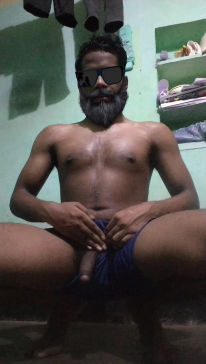 Desi Tits: Desi Man ครั้งแรก