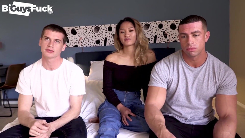 Bi Guys Fuck: Big Cock Jock with 9+ Incher Fucks Big Muscle Butt Sean...