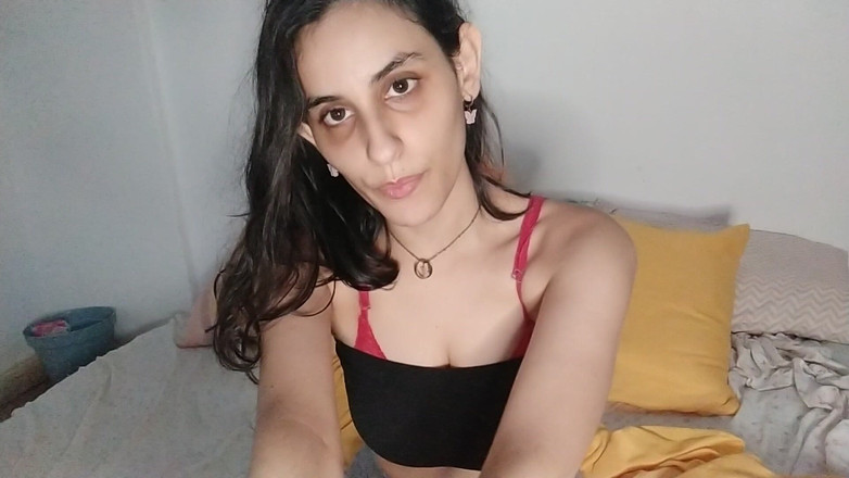 Ms Candy Bunny: Người giúp việc sụt cu