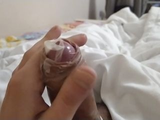 Pamela Show: 18letá trans dívka Pam šuká sexy hračku se špinavým použitým kondomem