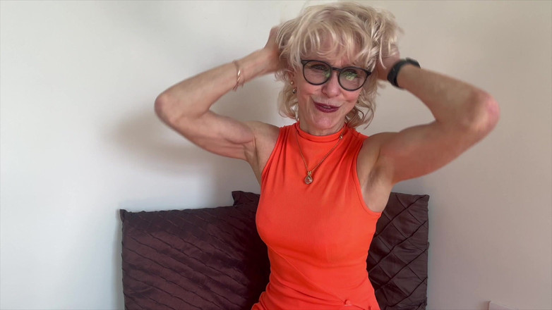 Deeliteful Jacy: Colour panas, wanita matang panas