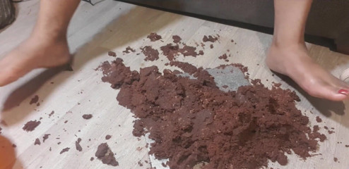 Simp to my ebony feet: Whole chocolate cake foot stomp