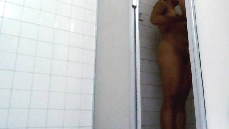 MASSIMO Y ENZO: Bagno acqua bagnata coppia vera casa