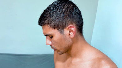 Galis: 私はハンサムな友人に熱くて美味しいものをあげる