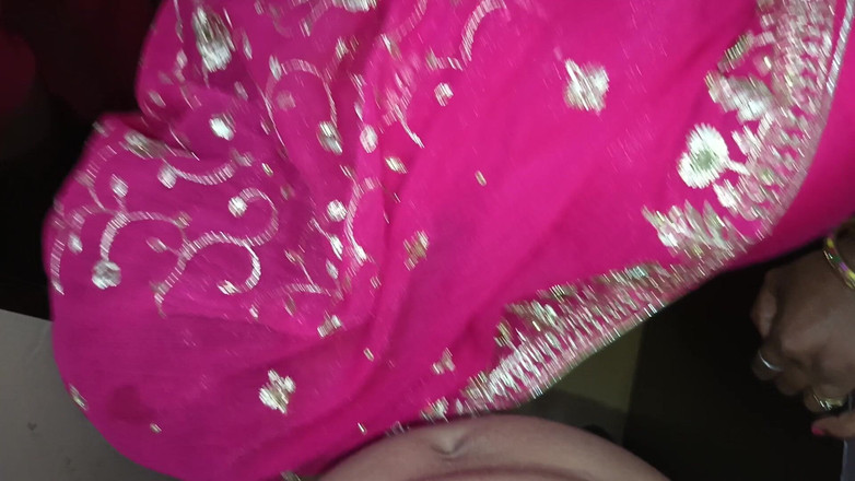 Hot poonam69: Невестка взяла шурину и поцеловала ее хуй