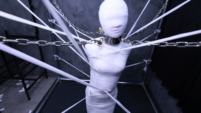 Aisan girl bondage: A Cute Girlfriend Wrapped All Over in Bandages