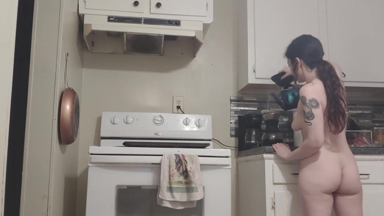 lilredvelvettt: 我如何让我的晨间咖啡裸体