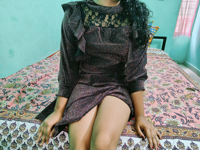 Mili bhabi: Une desi indienne à la chatte étroite se fait baiser par son...