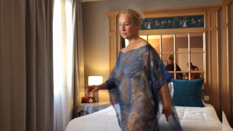 Selena701: Schöne Blonde Reife Ehefrau Genießt Sex Vom Spiegel