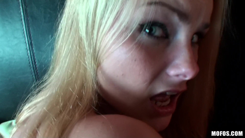 Lets try anal: Yuk cobain seks anal - pantat sempit daisy haze dientot habis-habisan...