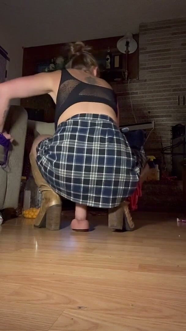 April Sparx: Awek melantun