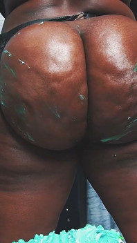 Pearl's cumpleañ cake smash - sensual culo mojado y desordenado