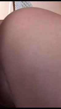 거대한 자지와 쓰리섬 섹스를 즐기는 십대들