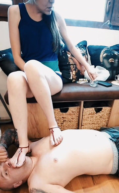 Mistressyammyboots: Ngocok kontol dengan sandal close-up