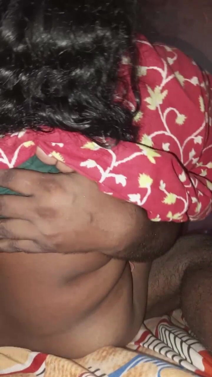 Auntixxx69: Il mio fratellastro ha tolto l'acqua dalla mia figa