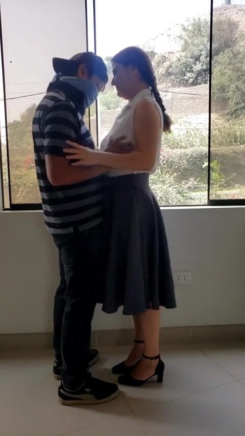 Agnes Swallow: Secretary Gives Me a Blowjob and Pisses with Excitement