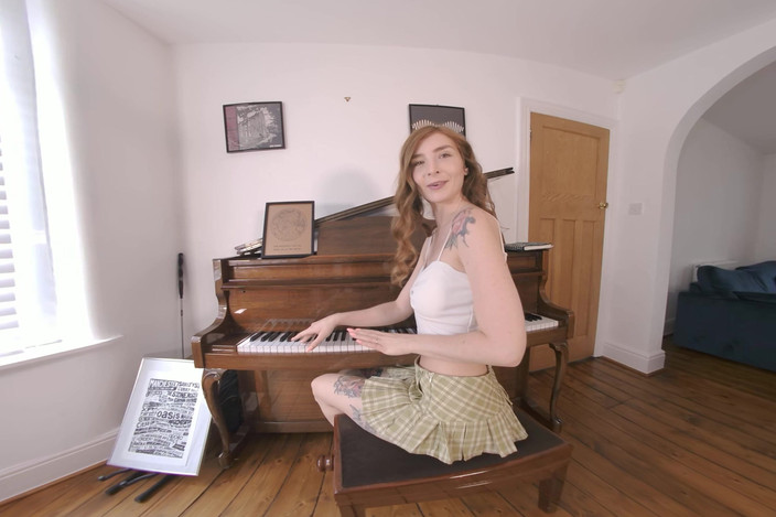 Deviants VR: Katie Cooper - Finger Skills