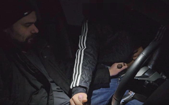 AntoGoesHunting: Berlayar di tempat parkir hutan