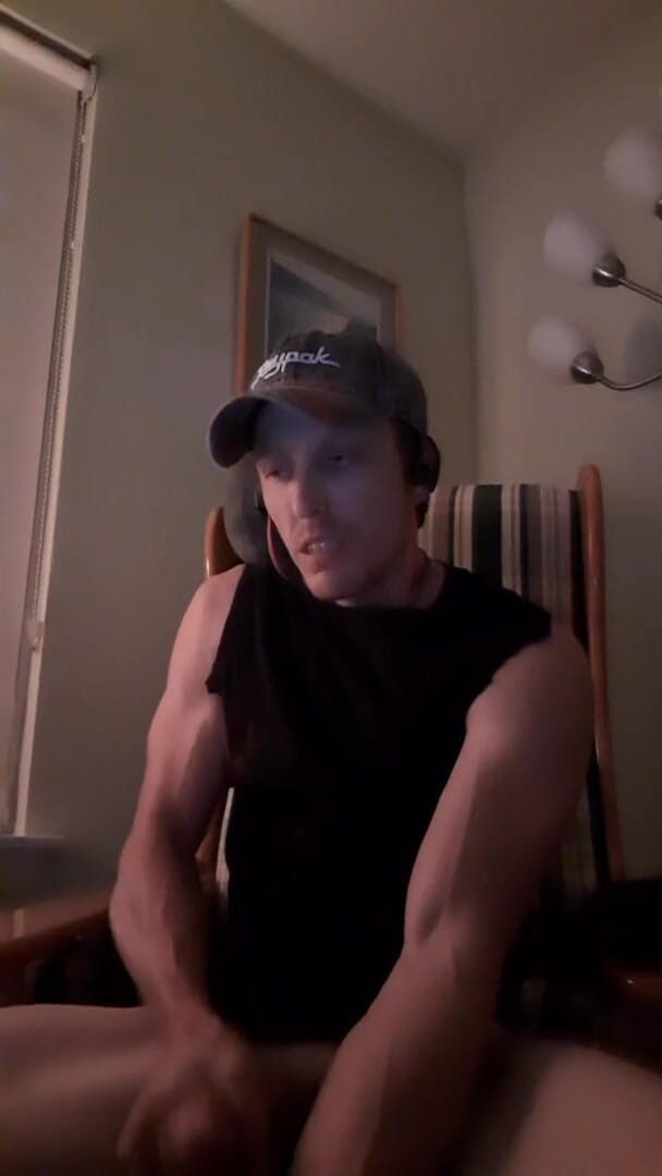 Muscular Guy's Eyes Roll Back When He Cums (Alpha cathexis)