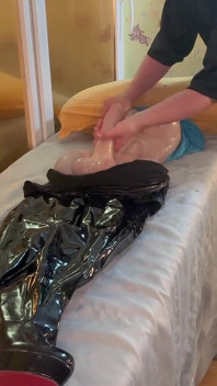 Masaż i ręczna robota do Tranny Till Cum