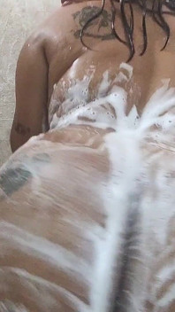 Wett Lil Pony Shower Show